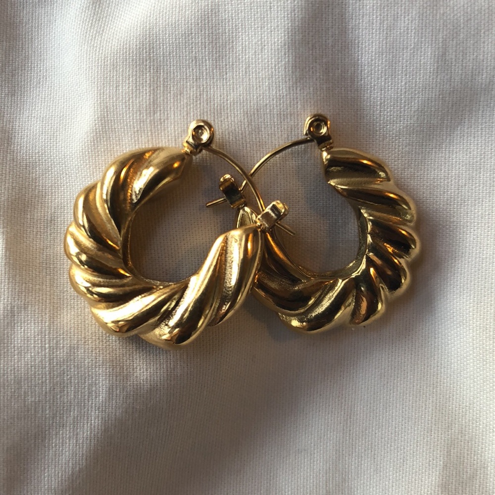 “I’m Gold “ stainless steel earrings - Picture 2 of 2